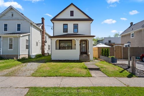 59 Asher St, Welland, ON, L3B4J2 | Card Image