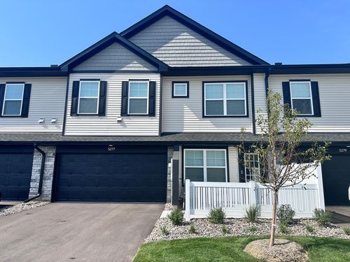 5277 Long Pointe Pass, Woodbury, MN, 55129-6304 | Card Image