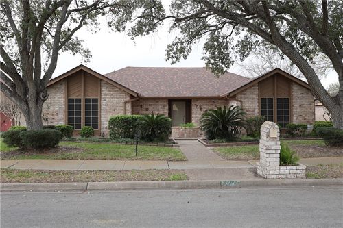 2016 Pecan Dr, Portland, TX, 78374-2915 | Card Image