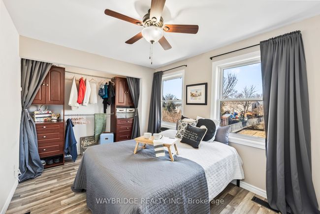 24 Mckeown Cres, House attached with 3 bedrooms, 2 bathrooms and 4 parking in Amherstview ON | Image 30