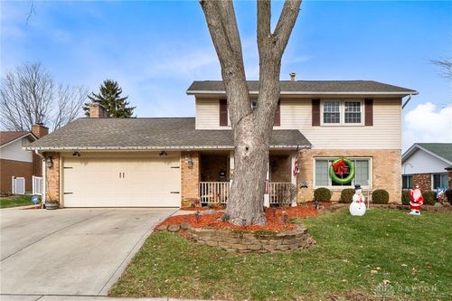 401 Zimmer Dr, Fairborn, OH, 45324-4037 | Card Image