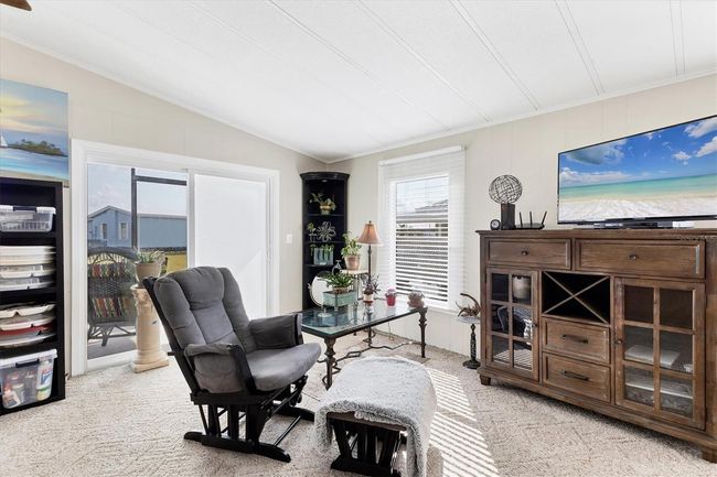 Living Room | Image 8