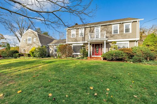 160 Old Coach Ln, Stratford, CT, 06614-1626 | Card Image