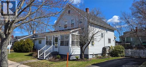 35 Winter Ave, Moncton, NB, E1C5X2 | Card Image