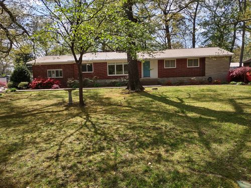 105 Westwood Dr, Tullahoma, TN, 37388-5618 | Card Image