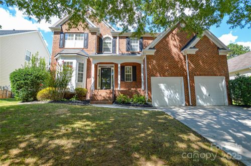 9529 Numenore Dr, Charlotte, NC, 28269-6992 | Card Image