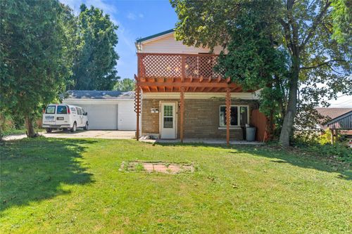 3832 Sunset Boulevard, Erie, PA, 16504 | Card Image