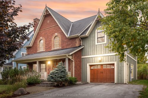 {{alt}} | Card Image