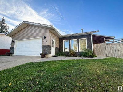 4311 53 A Ave, House other with 4 bedrooms, 3 bathrooms and null parking in Smoky Lake AB | Image 1