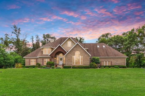 N7786 Legend Lake Cir, New Lisbon, WI, 53950-9310 | Card Image