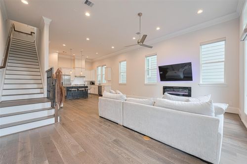 5308 S Capitol St, Houston, TX, 77023-1364 | Card Image