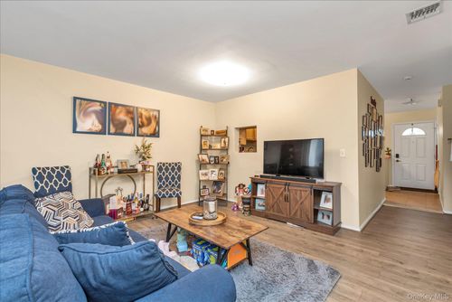 unit-121-1027 Jerusalem Ave, Uniondale, NY, 11553-3069 | Card Image