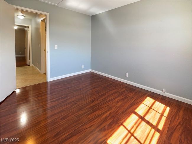 UNIT-201 - 8032 Astrology Ct, Townhouse with 2 bedrooms, 2 bathrooms and null parking in Las Vegas NV | Image 5