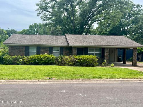 102 Earhart Dr, Natchez, MS, 39120-4306 | Card Image
