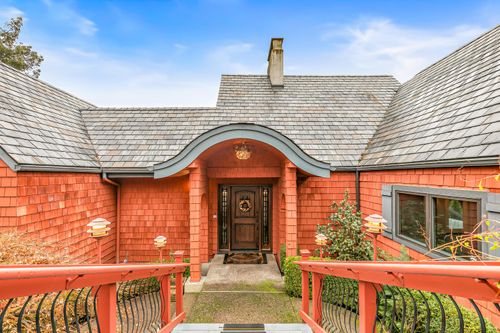 443 Conestoga Cir, Jacksonville, OR, 97530-9400 | Card Image