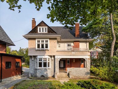 15 Laws St, House other with 6 bedrooms, 3 bathrooms and 3 parking in Toronto ON | Image 2