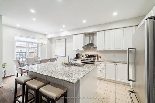 12 Deep River Lane, Richmond Hill, ON, L4C5S4 | Card Image