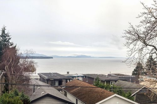 204-15176 Buena Vista Ave, White Rock, BC, V4B1Y3 | Card Image