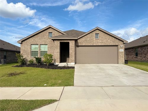 9512 Mountain Mint Dr, Fort Worth, TX, 76131-2518 | Card Image