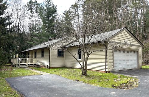 2514 Red Fox Pass, Willoughby Hills, OH, 44094 | Card Image