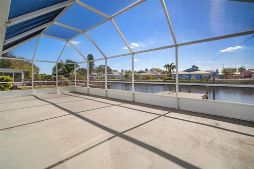 910 Spindle Palm Way, APOLLO BEACH, FL, 33572-2010 | Card Image