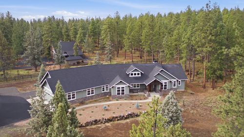 16055 Foothill Ln, Sisters, OR, 97759-9622 | Card Image