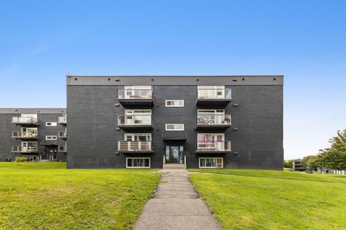 203 - 77 Rue Pearson, Condo with 2 bedrooms, 1 bathrooms and null parking in Gatineau QC | Card Image