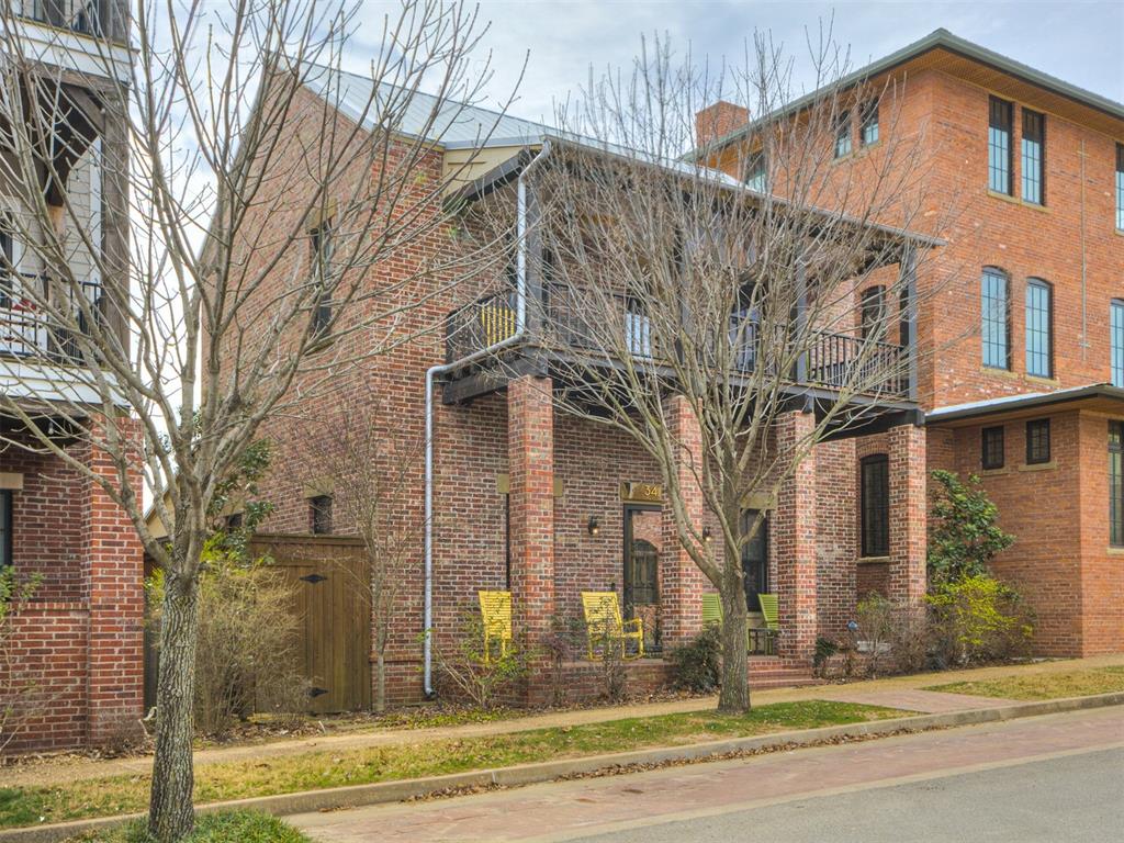 Residential in Carlton Landing