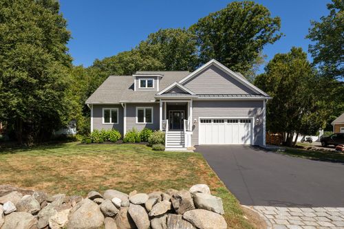 281 Wallis Rd, Rye, NH, 03870-2241 | Card Image