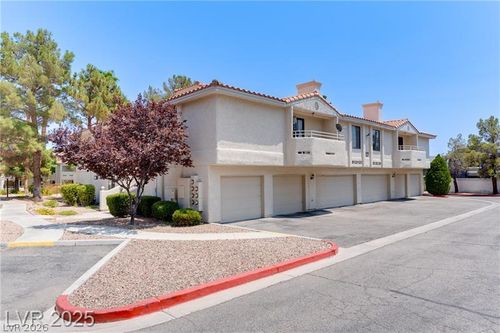 202-2629 S Durango Dr, Las Vegas, NV, 89117-2629 | Card Image