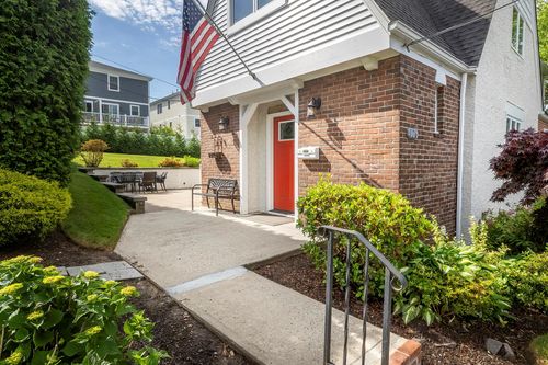 126 Lincoln Ave E, West Harrison, NY, 10604-2135 | Card Image