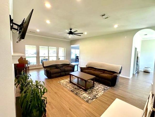 Living Room | Image 5