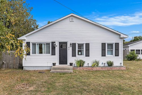 818 S Cedar St, Baldwin, MI, 49304 | Card Image