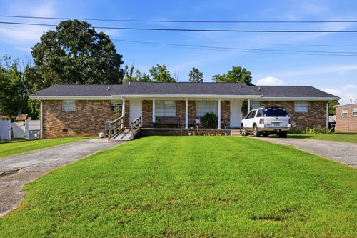 1305 Park Forrest Dr, Fort Oglethorpe, GA, 30742-3425 | Card Image