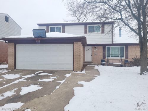 14710 Loretta Pl, Oak Park, MI, 48237-1016 | Card Image