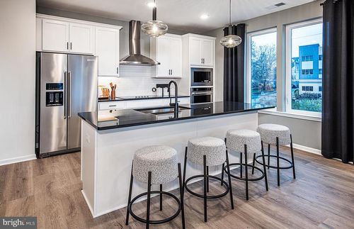 107-ivy-421 Washington St, Conshohocken, PA, 19428-2294 | Card Image