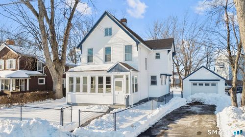 21 Richards St, West Haven, CT, 06516-3727 | Card Image