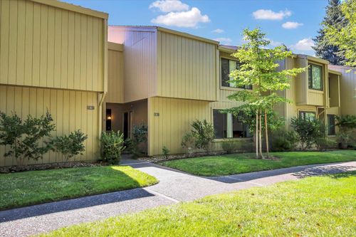 8 Adelphi Court, Sacramento, CA, 95825 | Card Image