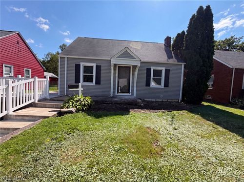 841 Chinook Avenue, Akron, OH, 44305 | Card Image