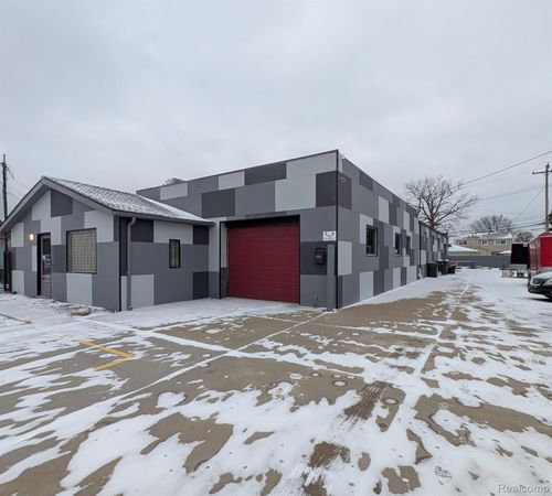 20520 Stephens St, Saint Clair Shores, MI, 48080-1083 | Card Image