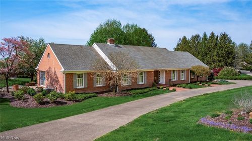 480 W Highland Dr, Zanesville, OH, 43701-1227 | Card Image