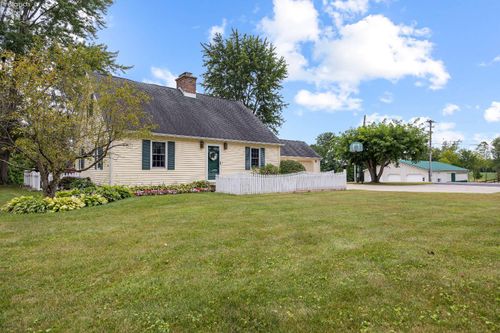 12 Countryside Dr, Greenwich, OH, 44837-9765 | Card Image