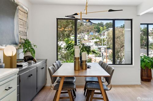834 Congo St, San Francisco, CA, 94131-2811 | Card Image