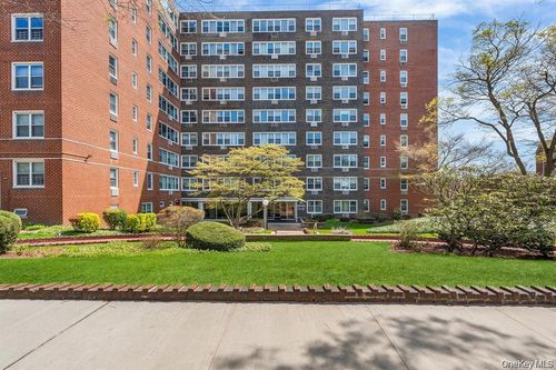 3t-16420 Highland Ave, Jamaica, NY, 11432-3522 | Card Image