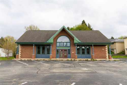 1009 E 38th St, Erie, PA, 16504-1843 | Card Image