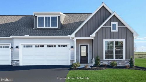 47 Canterbury Ln, Annville, PA, 17003-8711 | Card Image
