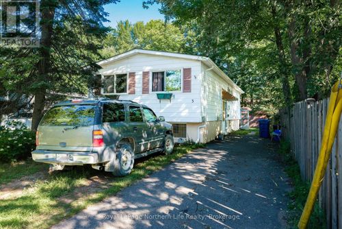 3 David Crt, North Bay, ON, P1A3W3 | Card Image