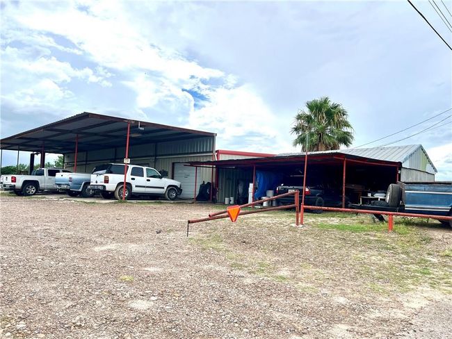 914 E Expressway 83, Home with 0 bedrooms, 0 bathrooms and 16 parking in Sullivan City TX | Image 4