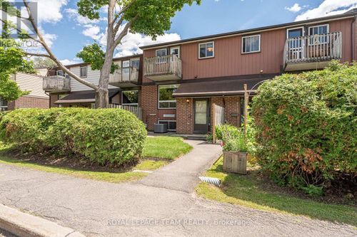 7-402 Montfort St, Ottawa, ON, K1L8G7 | Card Image