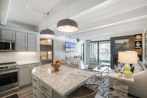 231-220 E La Bonte St, Dillon, CO, 80435 | Card Image